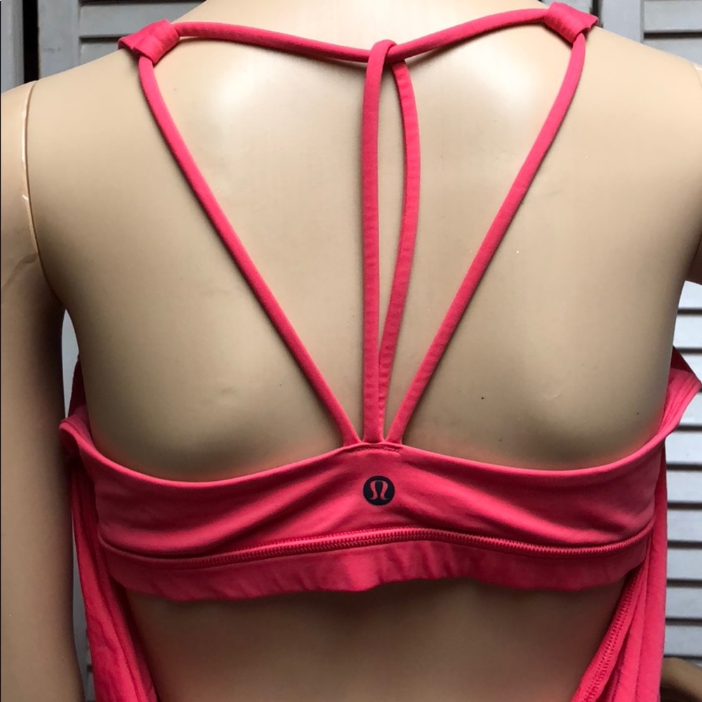Lululemon - Picture 6 of 8